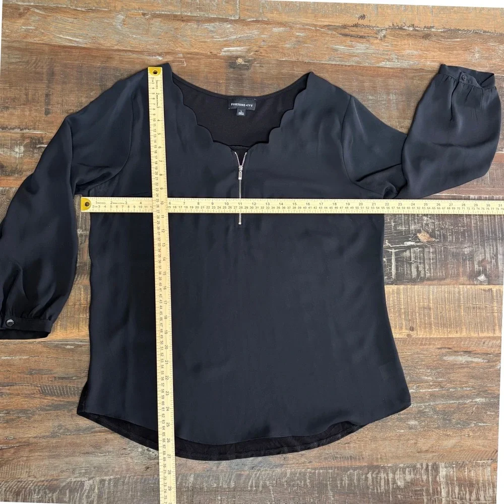 Fortune + Ivy Elevated Basic Black Chic Scalloped Zip‎ V-Neck Mixed Media Top L